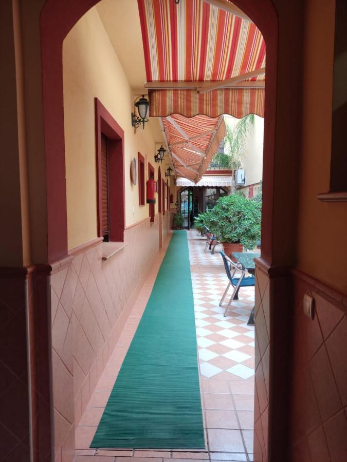 Hostal Monteolivos Cártama エクステリア 写真